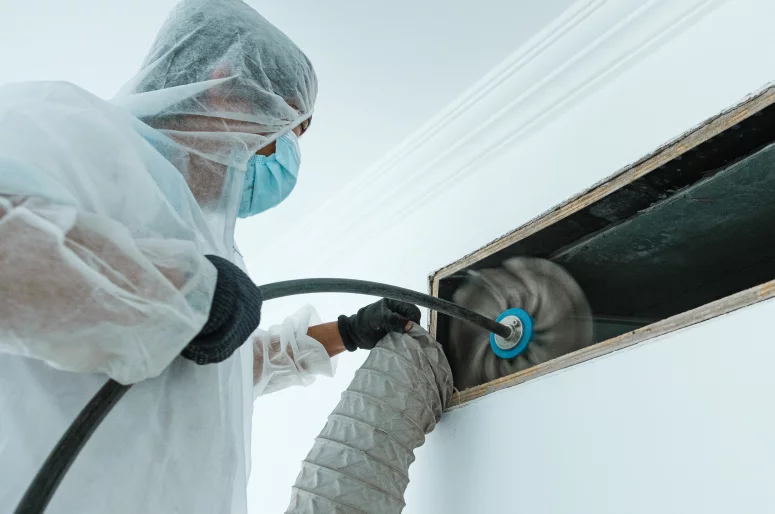 AC duct cleaning in Aabu Dhabi by The Healthy Home