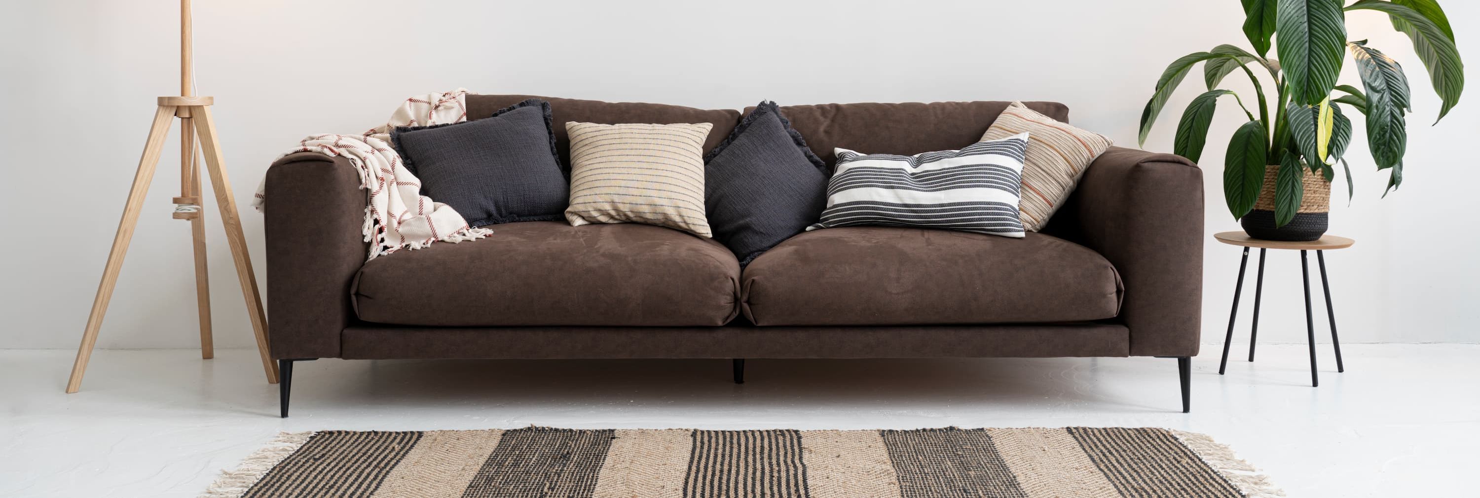 The Do's and Don'ts When Cleaning Your Sofas In Riyadh