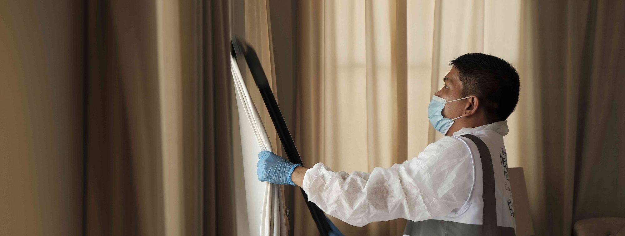 What is the best way to clean curtains? [Dubai]